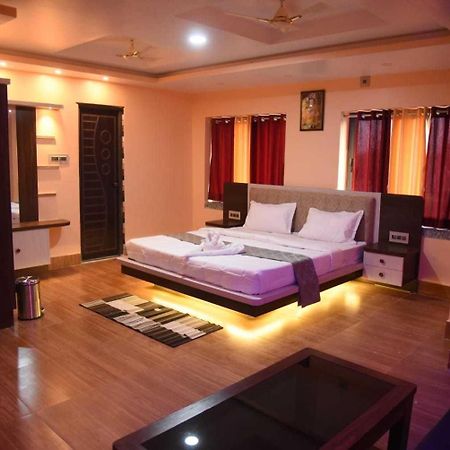 Oyo Hotel Tulusi Inn Болпур Экстерьер фото