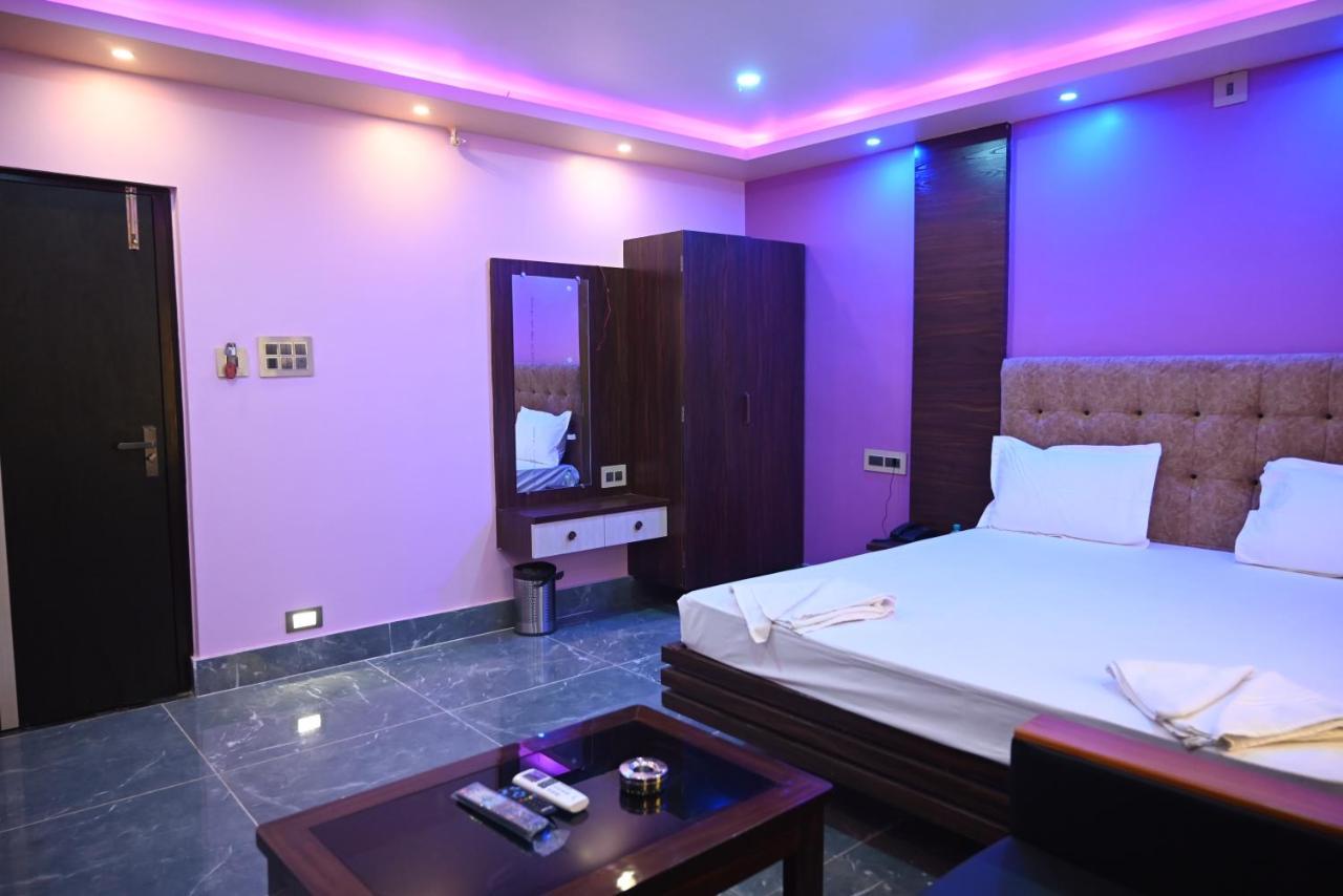 Oyo Hotel Tulusi Inn Болпур Экстерьер фото