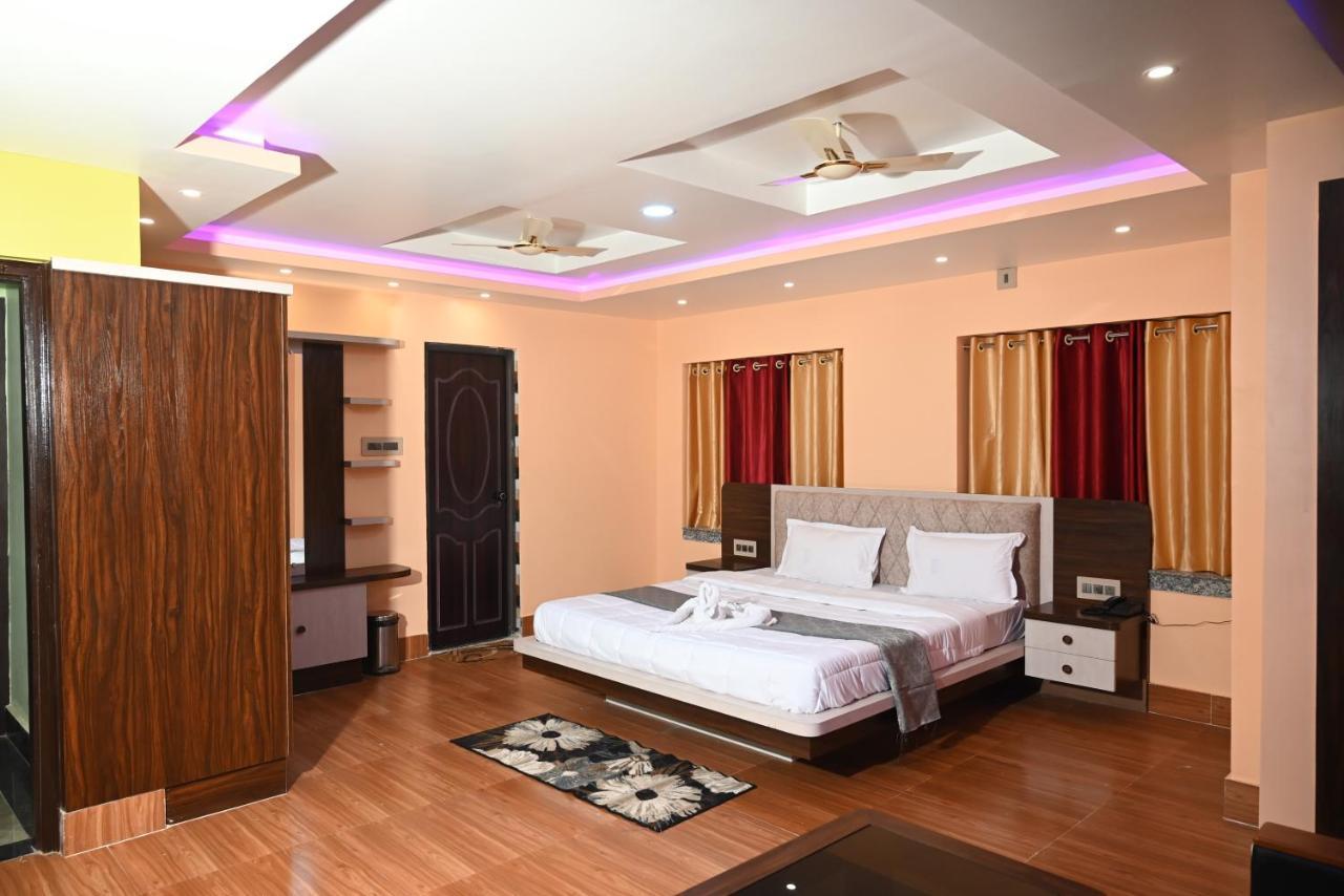 Oyo Hotel Tulusi Inn Болпур Экстерьер фото